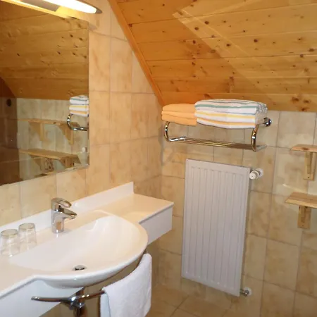 Gaestehaus Kreischberg - Mayer 穆劳附近圣洛伦岑